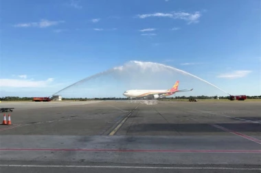 OGLASIO SE AERODROM NIKOLA TESLA: Nakon prinudnog sletanja aviona sa 80 putnika, evo šta kažu!