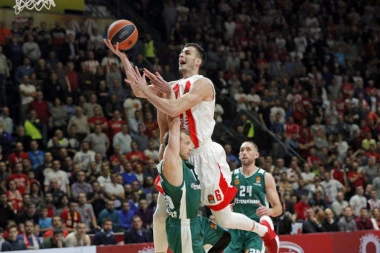 (FOTO) PODIGNUTA PESNICA: Poznati košarkaš podržao Dangubićev prelazak u Partizan!