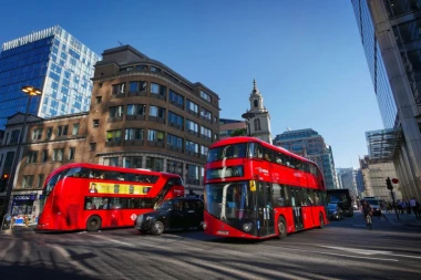 U ENGLESKU SAMO UZ NEGATIVAN TEST: Britanci uvode nove mere, ko ih bude prekršio sledi mu PAPRENA kazna!