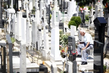 Ubadanje mrtvaka u petu: Najmorbidniji srpski običaj koji i danas živi u selima, a evo šta simbolizuje