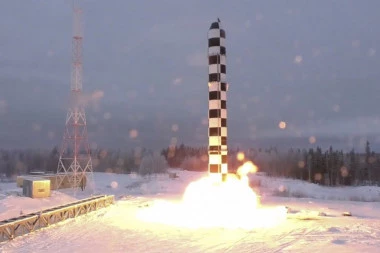 PRETI NAM BIBLIJSKA KATASTROFA: Kineska RAKETA nekontrolisano juri ka zemlji, moguć UDAR u NASELJENO PODRUČJE!