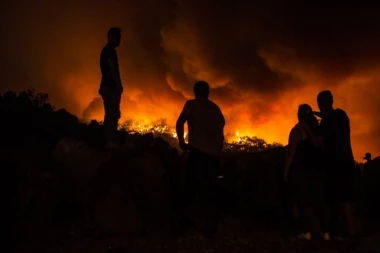 (VIDEO) Simići nisu hteli da prodaju kuću Šiptarima, objekat spaljen do temelja!