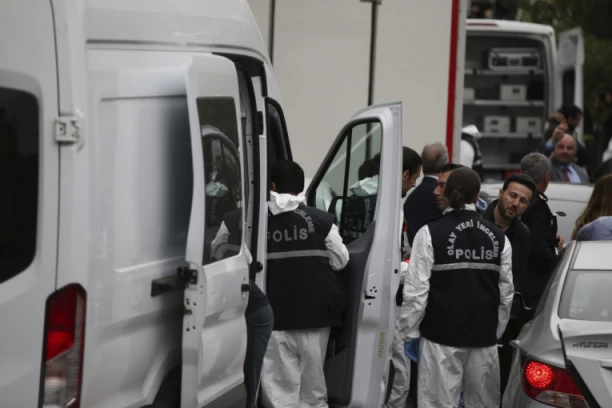 POLITIČKA KRIZA SE ZAHUKTAVA! Lider turske opozicije napadnut u Istanbulu