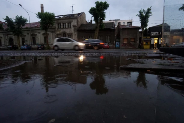 VELIKO NAOBLAĆENJE SA KIŠOM DOLAZI U SRBIJU: Ušli smo u pravi jesenji vrtlog, a evo kada nam stiže novi SNEŽNI TALAS