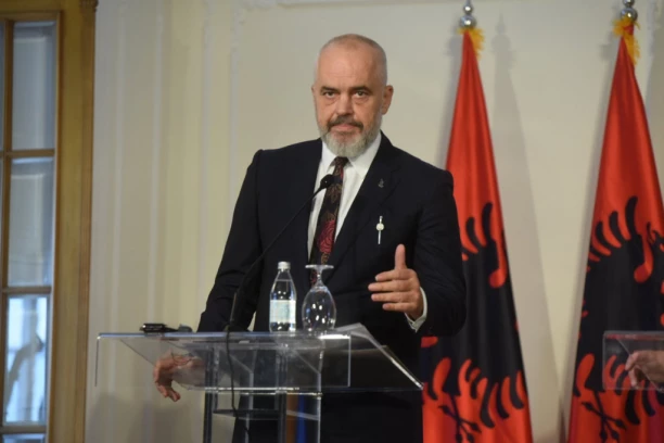 RAMA VEĆ IMA VEĆINU U PARLAMENTU? Prvi nezvanični rezultati izbora u Albaniji oduševili premijera