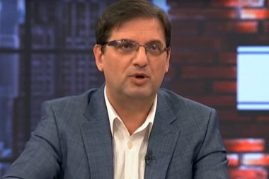 Apostolovski poručuje: VUČIĆ ŽIVI ZA POLITIKU! Ume da predvidi razvoj događaja u svetu i kod nas! (VIDEO)