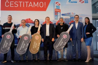 Četiri automobila FIAT 500 za verne potrošače NIS-a