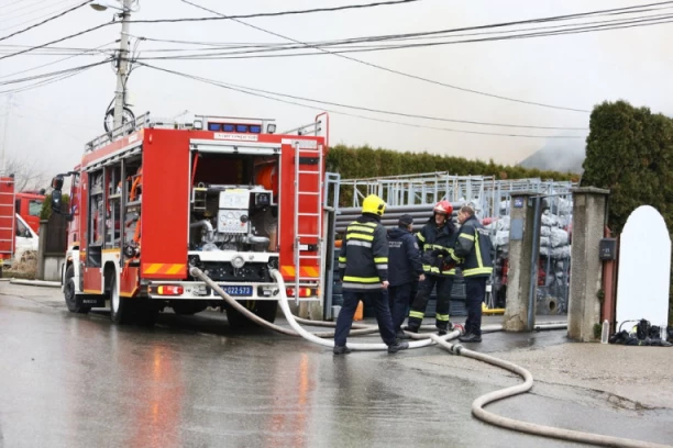 UŽAS KOD ZRENJANINA! U požaru poginula jedna osoba!