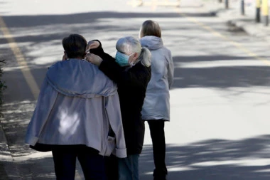 OVI gradovi su najveća žarišta epidemije u Srbiji!