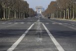 PARIZ NA NOGAMA, OVA ZARAZA SE EKSTREMNO BRZO ŠIRI GRADOM! Insekti ujedaju po prevozu i ustanovama, vlasti VAN SEBE!