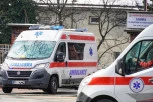 POVREĐEN DEČAK (4) U BEOGRADU: Automobil naleteo na njega i ženu (31)