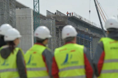 NESREĆA NA KORIDORU: Poginuo radnik nakon pada sa mosta