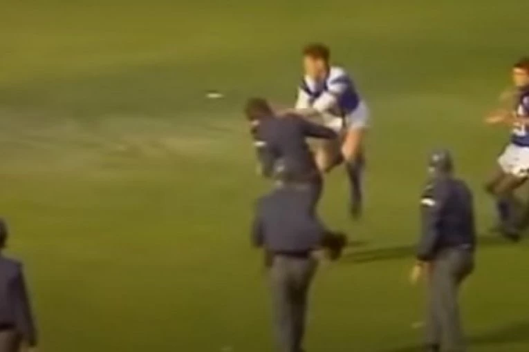 TRI I PO DECENIJE SU PROTEKLE: Neredi na Maksimiru najavili raspad zemlje! Veliki derbi Ju fudbala koji nikada nije odigran! (VIDEO)