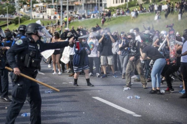 Fejsbuk tvrdi da nema dokaza o stranom mešanju u proteste u SAD