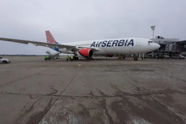 NATO LOVAC PRATIO SRPSKI AVION NA RUSKOM NEBU! Šok izveštaj pilota Er Srbije!