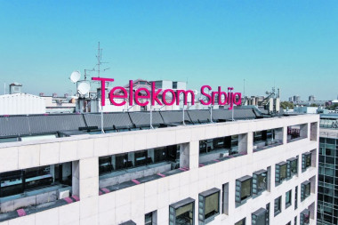 JOŠ PARA OD AKCIJA BIĆE NA RAČUNIMA GRAĐANA: Telekom od danas isplaćuje dividendu, za svaku od 31 akcije se dobija novac!