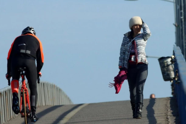 TEMPERATURA SKAČE NA 15 STEPENI! U Srbiji danas sunce, a EVO kakav nas DECEMBAR očekuje!