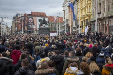 HRVATI SE PREDOMISLILI, HOĆE KAO SRBI: Dajte nam rusku vakcinu