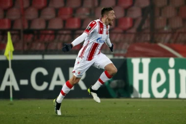 (FOTO) ITALIJANI BRUJE O ZVEZDINOM HEROJU: Pavkov na naslovnicama, kako je Milan presudio Milanu!