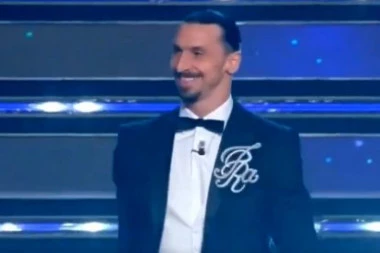 (VIDEO) OVO MOŽE SAMO IBRI DA SE DOGODI: Zlatan STOPIRAO do Sanrema, a onda ga je vozač ŠOKIRAO!