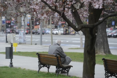 DANAS OBLAČNO ALI TOPLIJE: U ovim delovima zemlje se očekuju pljuskovi