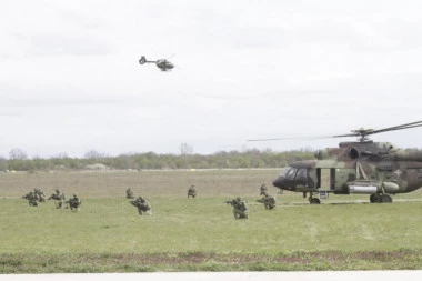 TRAGEDIJA NA PEŠTERU: Preminuo vojnik, helikopterom ga hitno prevezli u bolnicu ali lekari nisu uspeli da mu spasu život