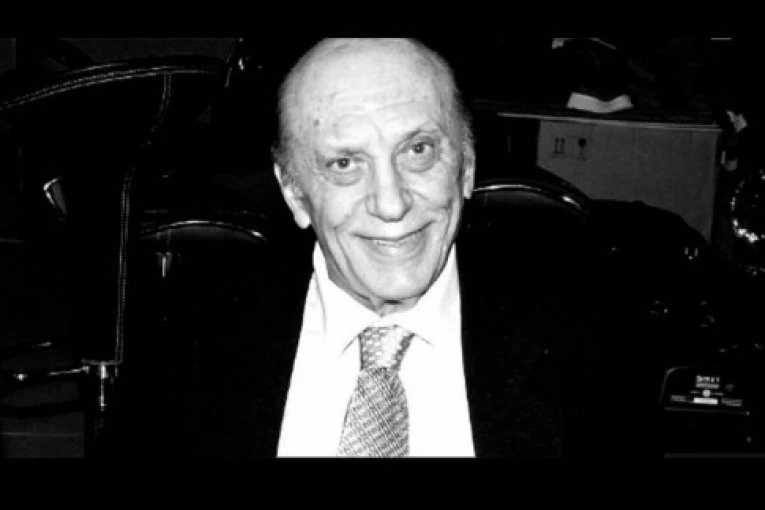 POKOJNI TOZOVAC BI BIO PREPONOSAN! Unuka muzičke legende potvrile najlepše vesti!