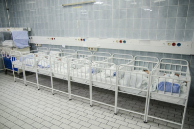 ZABRINJAVAJUĆA STATISTIKA U PROKUPLJU: Ove godine rođeno najmanje beba u prethodnih skoro 100 godina