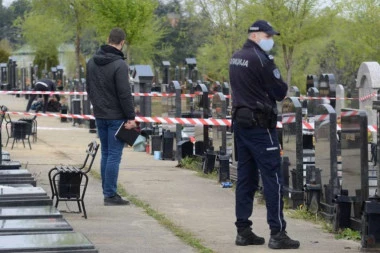 (FOTO, VIDEO) DETALJI PUCNJAVE NA LEŠĆU! Ranjeni Marko poznat policiji! BIO NA PARASTOSU UBIJENOM ROĐAKU!