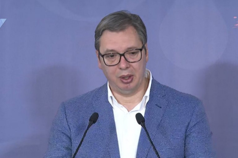 PREDSEDNIK SRBIJE U ŠAPCU: Vučić prisutvovao završnici izgradnje važnog puta!