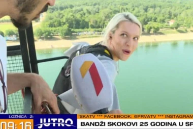 SKOČILA NAGLAVAČKE USRED REPORTAŽE UŽIVO: Scena Bojaninog skoka isprepadala JAVNOST, MOLILA BOGA DA PREŽIVI!