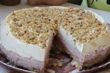 SLADOLED TORTA: Osvežavajuća letnja poslastica! (RECEPT/VIDEO)