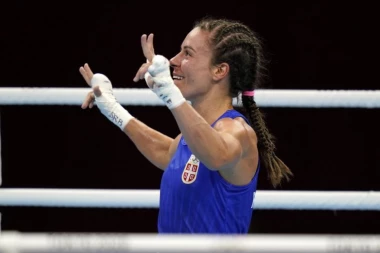 BIJE KAO TAJSON: Maestralna Nina Radovanović UNIŠTILA Afrikanku, sledi borba za MEDALJU!