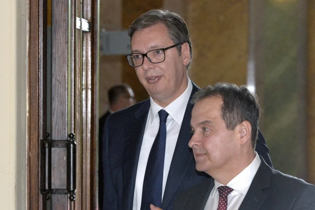 PODRŽAVAM VUČIĆEV ODLAZAK, JER JE SRBIJA DEO ANTIFAŠISTIČKE BORBE! Dačić o predsednikovom prisustvu paradi u Moskvi!