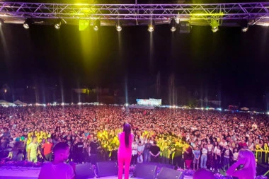 OBOREN REKORD PO BROJU POSETILACA: Ceca Ražnatović napravila KONCERT ZA PAMĆENJE!