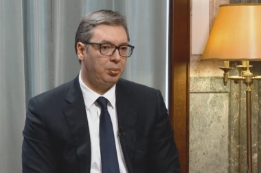 PREDSEDNIK VUČIĆ ODGOVORIO SINIŠI KOVAČEVIČU NA SRAMNE OPTUŽBE DA JE VIĐEN SA VELJOM NEVOLJOM: Ja to doživljam zaista kao vic