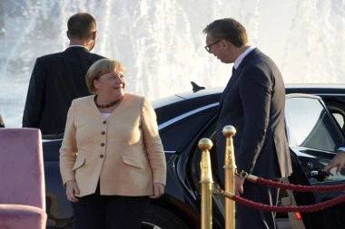 VUČIĆ NE DAJE LAŽNA OBEĆANJA! Evo šta je Angela Merkel rekla o predsedniku