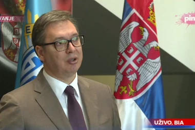 VUČIĆ ZA SEDAM DANA PRIMA TREĆU DOZU VAKCINE!