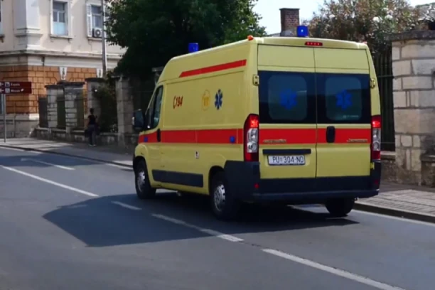 HOROR NA VELIKOM ODMORU: Trećak uzeo NOŽ iz kantine i pretio šestaku, stigla i Hitna pomoć!