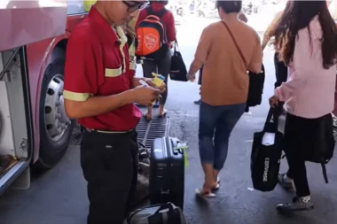 PLANULE SVE KARTE! U Hongkongu uveli autobusku liniju za ljude željne spavanja!