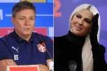 OVAKO JELENA KARLEUŠA SLAVI POBEDU ORLOVA: Pevačica se obratila direktno Piksiju! (FOTO)