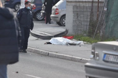 PRVI SNIMCI I FOTOGRAFIJE UŽASA U MIRIJEVSKOM BULEVARU: Vozač BMV pobegao sa mesta nesreće, suvozač uhapšen! (VIDEO)