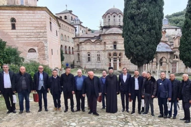 PALMA OBIŠAO MANASTIR HILANDAR: Svi smo mi Savini i da čuvamo pravoslavne i porodične vrednosti (FOTO)