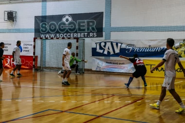 FUTSAL LIGA JE U PUNOM JEKU: Parking servis grabi ka  plej-ofu Soccer Zlatne lige