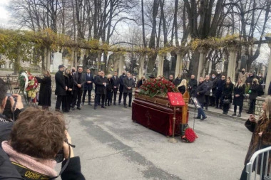 MRKONJIĆ ĆE BITI SAHRANJEN SA ODLIKOVANJIMA: Saznajemo, uslišena poslednja želja socijaliste! (FOTO)