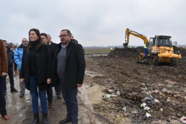 VUJOVIĆ U BOGATIĆU: Na mestu deponije biće zelena površina, radićemo još brže za kvalitetniji život građana!