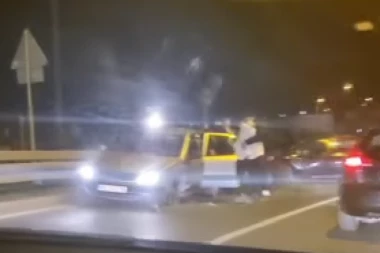 SAOBRAĆAJKA NA ŽEŽELJEVOM MOSTU: Smrskani automobili, u jednom bila BEBA (VIDEO)