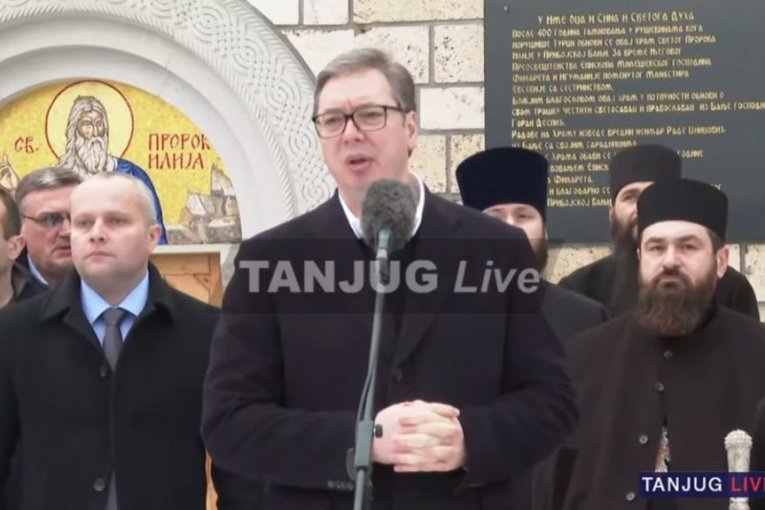 VUČIĆ U MANSTIRU SVETOG NIKOLE U PRIBOJSKOJ BANJI: Za nas je važno da čuvamo mir i gradimo odnose sa našim komšijama (VIDEO)