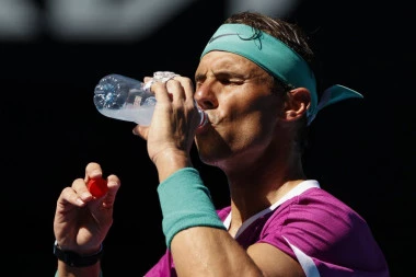 NADAL KORISTIO NEDOZVOLJENU SUPSTANCU: Sve CRNO na BELO, Rafa se OVIM KLJUKAO