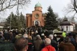 POTRESNA BESEDA PATRIJARHA PORFIRIJA, MUK NA NOVOM GROBLJU: Poslednji oproštaj od Ksenije Vučić! (VIDEO)